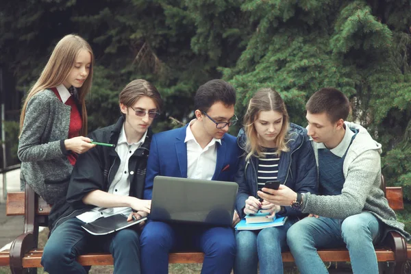 Rabbi Yissachar Dov Rokeach of Belz (fifth Belzer rebbe) on tombs of