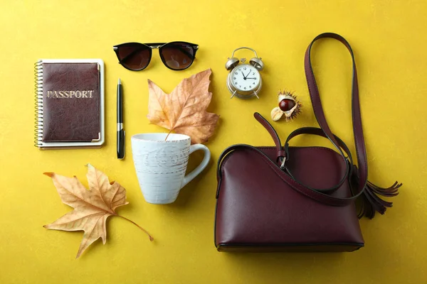 Collage de otoño de accesorios femeninos — Foto de Stock