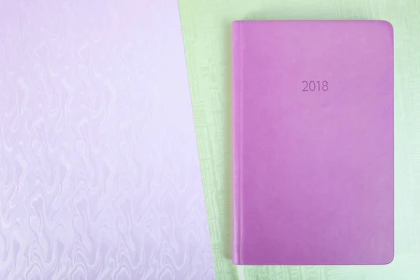 Красивый розовый дневник — стоковое фото