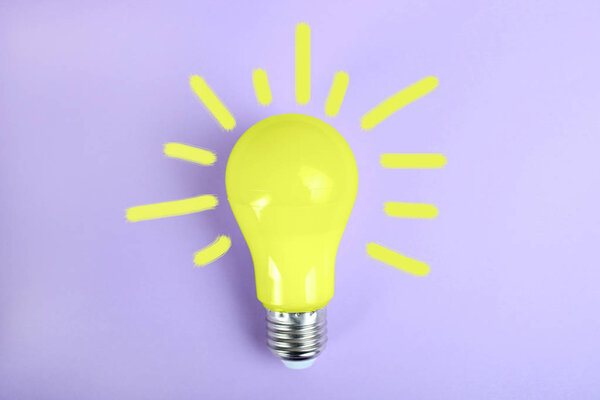 Желтая лампа накаливания
 