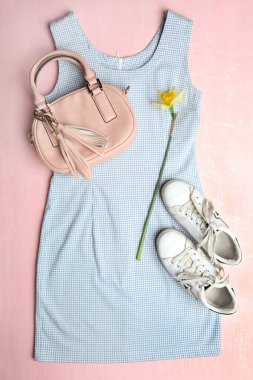 Kadın giyim ve aksesuarları