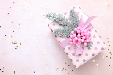 Noel hediyesi kutusu 