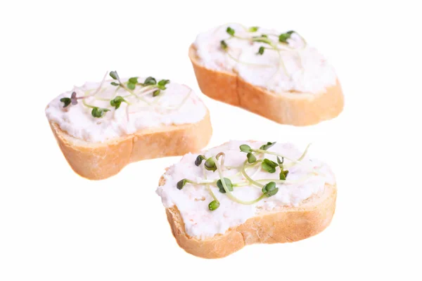 Sandwich mit Nudeln und Mikrogemüse — Stockfoto