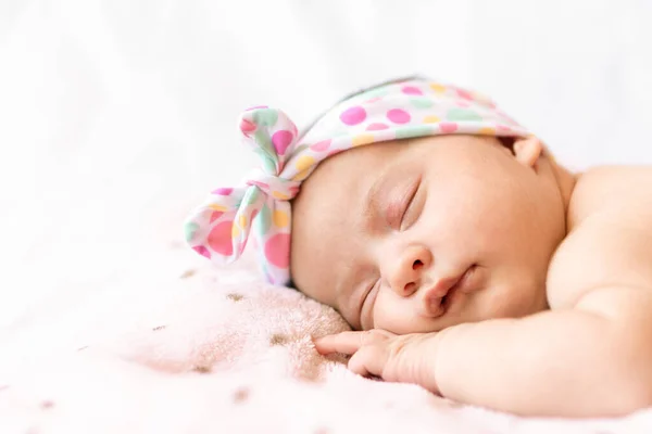 Bebé Adorable Recién Nacido Durmiendo Con Estómago Recién Nacido Con —  Fotos de Stock