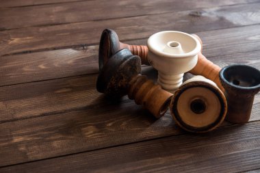  Ahşap masa nargile kase