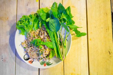 Beyaz tabak, Tayland gıda üzerinde nefis erişte.