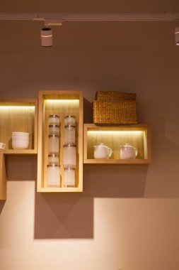 Çeşni Kupası ahşap kutusunda kapsayıcı