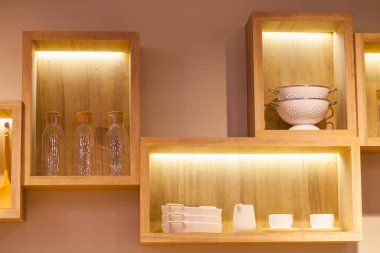 Çeşni Kupası ahşap kutusunda kapsayıcı