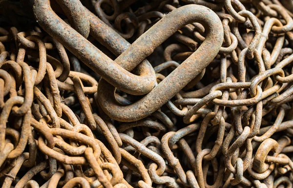 Rusty chains — Stock Photo, Image