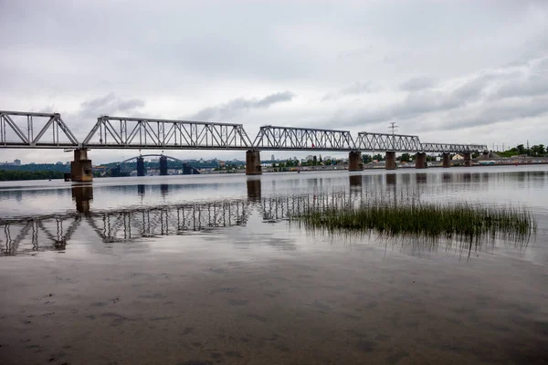 Petrivskiy Railroad Bridge Kyiv Ukraine Dnieper Shot Left Bank River — Stock Photo, Image