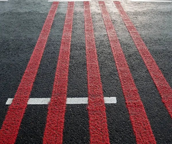 Des Bandelettes Rouges Sur Route Lignes Couchage Bandes Alerte Lignes — Photo