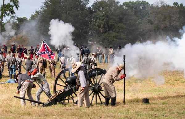 Brooksville Gennaio 2020 Rievocatori Della Guerra Civile Sparano Grande Canone — Foto Stock