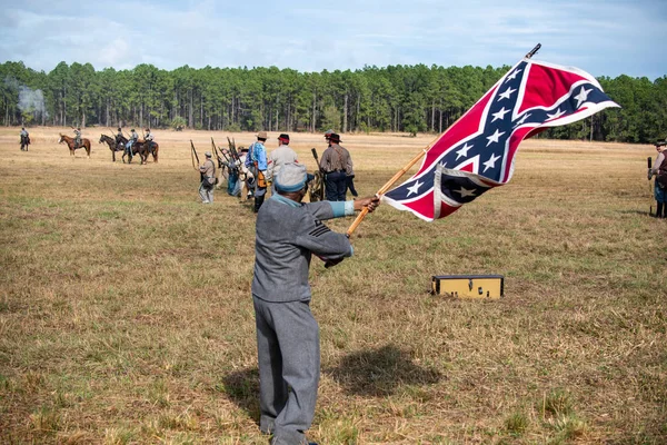 Brooksville Gennaio 2020 Rievocatore Della Guerra Civile Afroamericana Sventola Una — Foto Stock