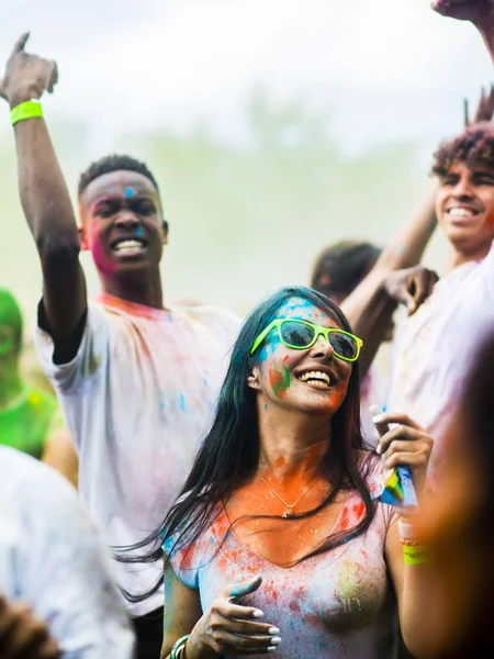 Montreal Kanada Srpna 2019 Lidé Slaví Holi Festival Házení Barevných — Stock fotografie