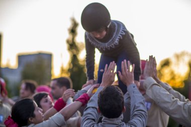 Montreal, Kanada - 18 Mart 2018: parktaki çocuklar