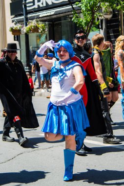 Montreal şehir merkezindeki Kanada Günü kutlamalarında