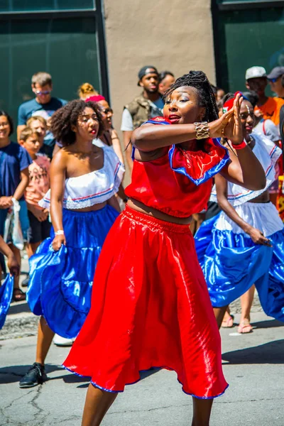 People Celebrating Caribbean Parade Downtown Montreal — Stock Photo, Image