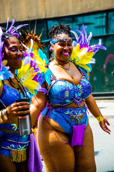 Pessoas Comemorando Desfile Caribe Centro Montreal — Fotografia de Stock