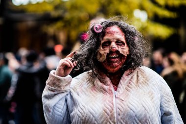 Montreal, Kanada - 28 Ekim 2018: Montreal Kanada şehir merkezinde yıllık Zombi Geçidi