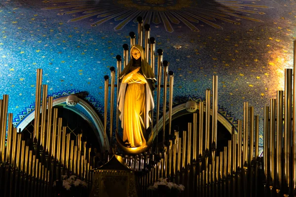 Внутрішня Частина Basilica Sainte Anne Beaupre Квебеку — стокове фото