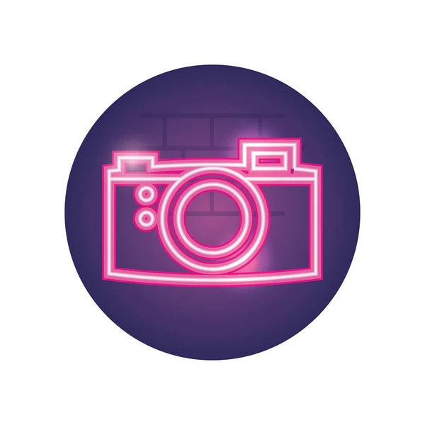 Isolado câmera retro dispositivo design de vetor ícone estilo neon —  Vetores de Stock