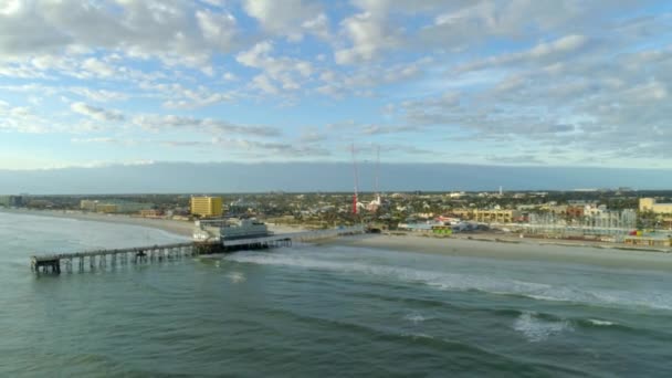 Lucht Drone Schot Van Daytona Strand Oceaan Stad Resort — Stockvideo