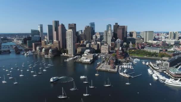 Dron Aéreo Del Horizonte Del Puerto Boston — Vídeo de stock