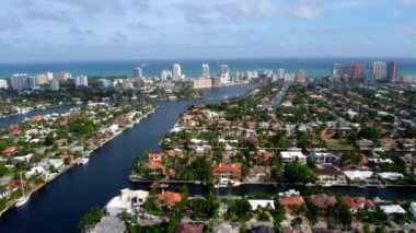 Fort Lauderdale Skyline Hava Aracı Florida 'yı vurdu.