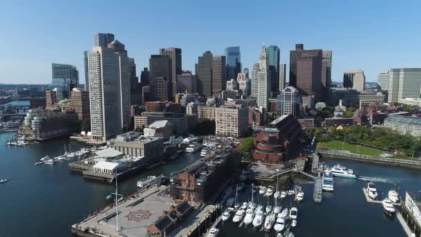 Boston Skyline Haven Zonnige Dag Lucht Drone — Stockvideo