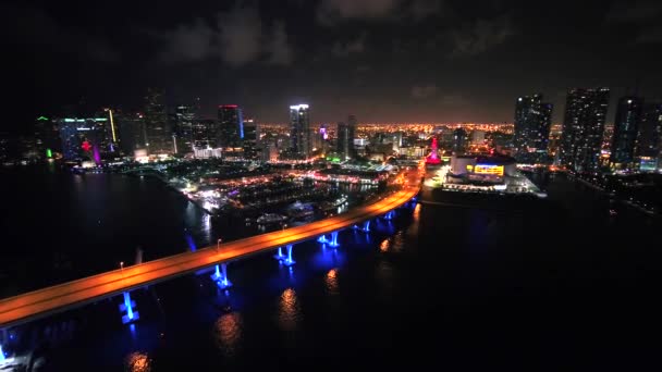 Centrum Miami Strand Natten Med Antenn Drönare — Stockvideo