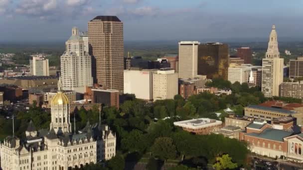 Hartford Connecticut City Skyline Aerial Drone — стоковое видео