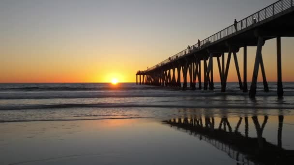 Plaża Zachód Słońca Śledzenie Strzał — Wideo stockowe