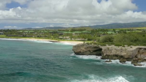 Resort Vrak Strand Med Antenn Drönare Kauai Kust Hawaii — Stockvideo