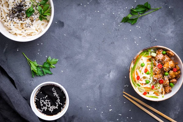 Fideos de estilo asiático — Foto de Stock