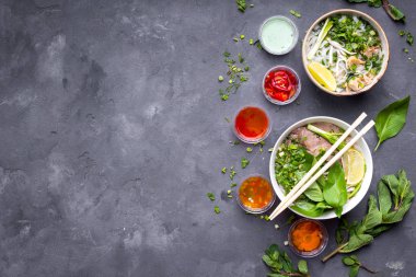 Vietnamca çorbalar seti