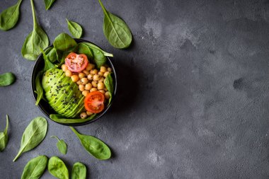 sağlıklı taze salata