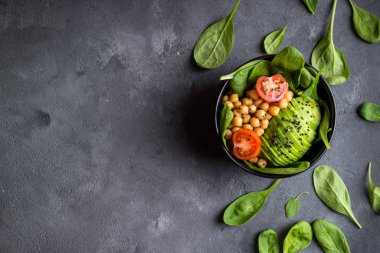 sağlıklı taze salata