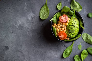 sağlıklı taze salata