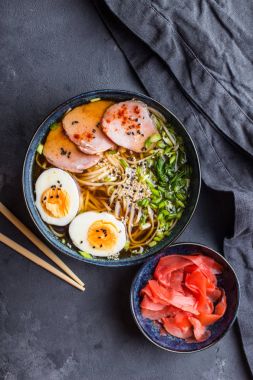 Japon çorba ramen