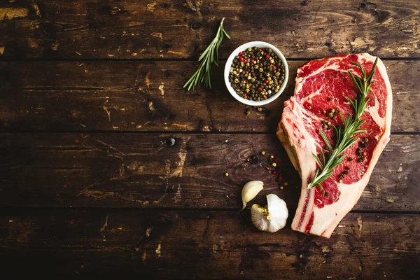 Syrové mramorované maso steak — Stock fotografie