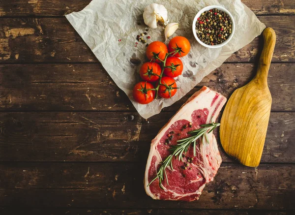 Filete de carne de mármol cruda —  Fotos de Stock