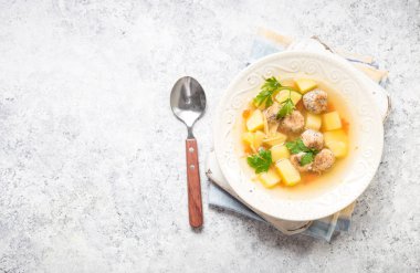 Tavuk köfte çorbası