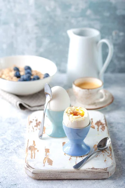Fresh soft boiled eggs breakfast — Stock Photo, Image
