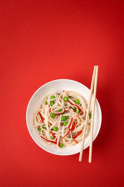 Asian vegetarian noodles — Stock Photo, Image