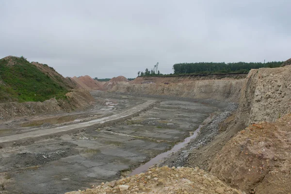 Vista Panorámica Cantera Piedra Caliza Con Altos Acantilados Cañones Agua — Foto de Stock