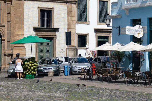 Pelourinho街上的椰子商贩 — 图库照片