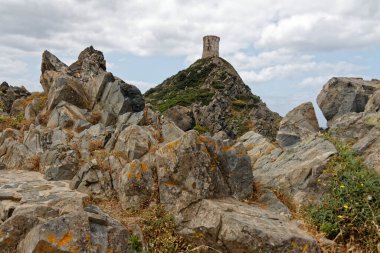 Ajaccio yakınlarında Parata yarımadası, fırtınalı bir günde Archipel Sanguinaires ile (2011)