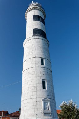 21 / 9 / 2011: Murano adasındaki beyaz deniz feneri.