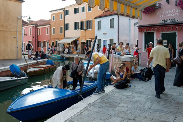 Sep 2011 Multicolored Buildings Alongside Canal Burano Island Famous Its — Stock Photo, Image