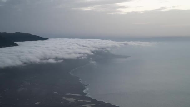 Χρονικό Σφάλμα Των Κινούμενων Νεφών Κατά Ηλιοβασίλεμα — Αρχείο Βίντεο